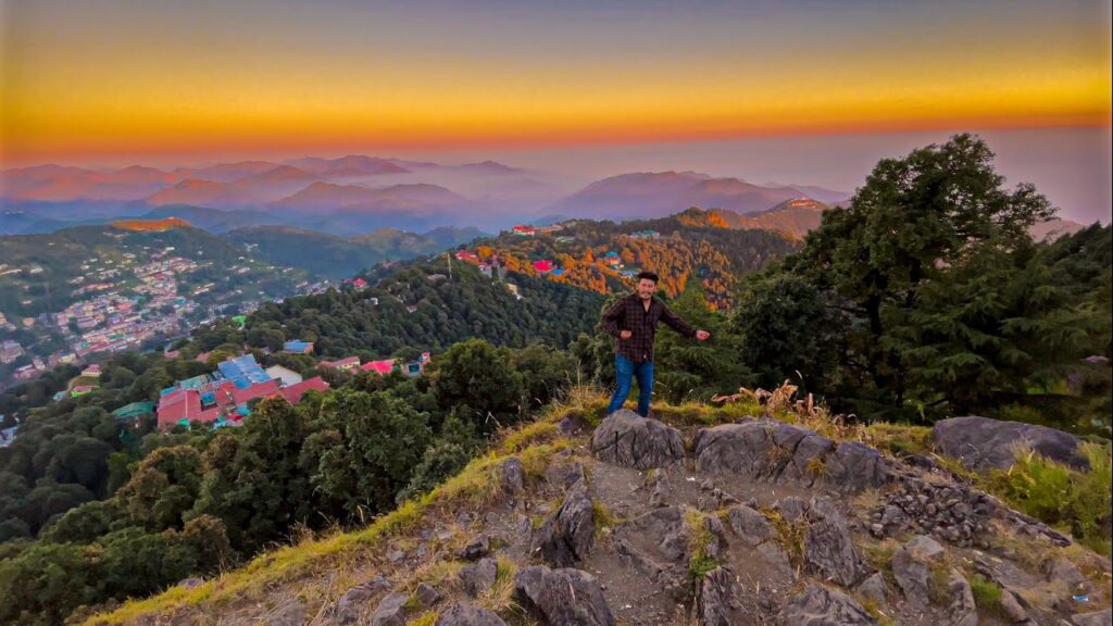 a beautiful view of hills. Tiffin top, beautiful place to visit in Nainital