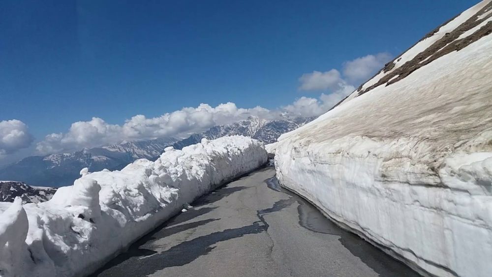 Rohtang Pass: Dehradun to Manali